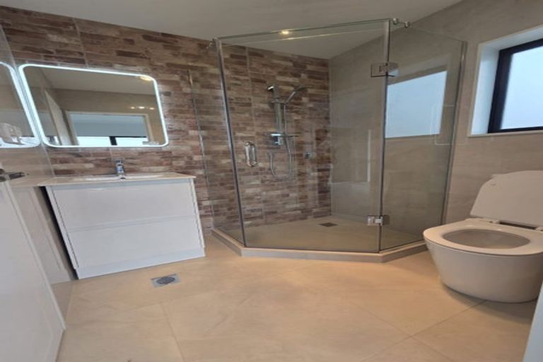 Photo of property in 1/14 Kelvin Road, Papakura, 2110