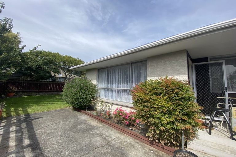 Photo of property in 4/21 Seddon Street, Wallaceville, Upper Hutt, 5018