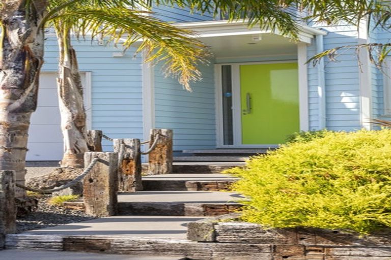 Photo of property in 34 Oceania Place, Mellons Bay, Auckland, 2014