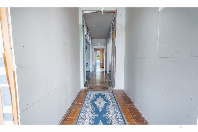 Photo of property in 25 Coronation Street, Waimate, 7924