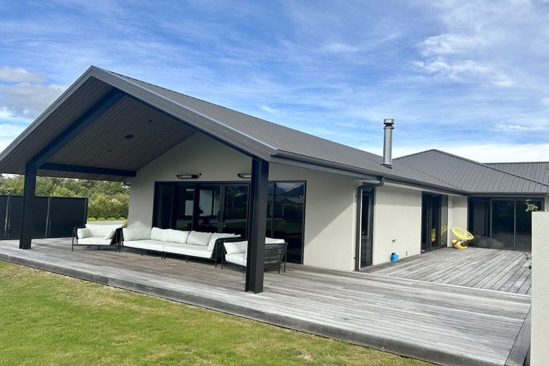 Photo of property in 5 Old Racecourse Road, Albert Town, Wanaka, 9305