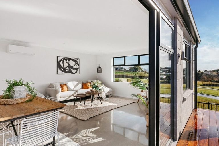 Photo of property in 29 Ridge Drive, Omokoroa, 3114