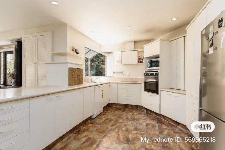 Photo of property in 4 Oakfield Street, Burnside, Christchurch, 8053