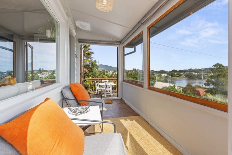 Photo of property in 49b Wallis Street, Raglan, 3225