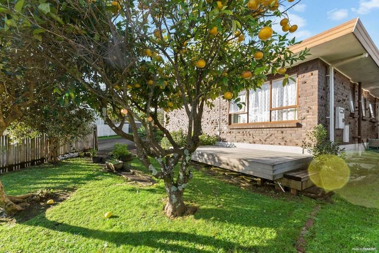 Photo of property in 1/30 Ballater Place, Highland Park, Auckland, 2010