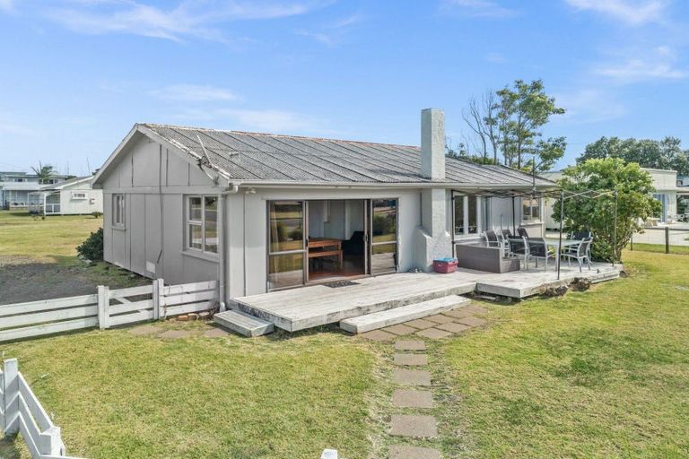 Photo of property in 2a Finch Street, One Tree Point, 0118