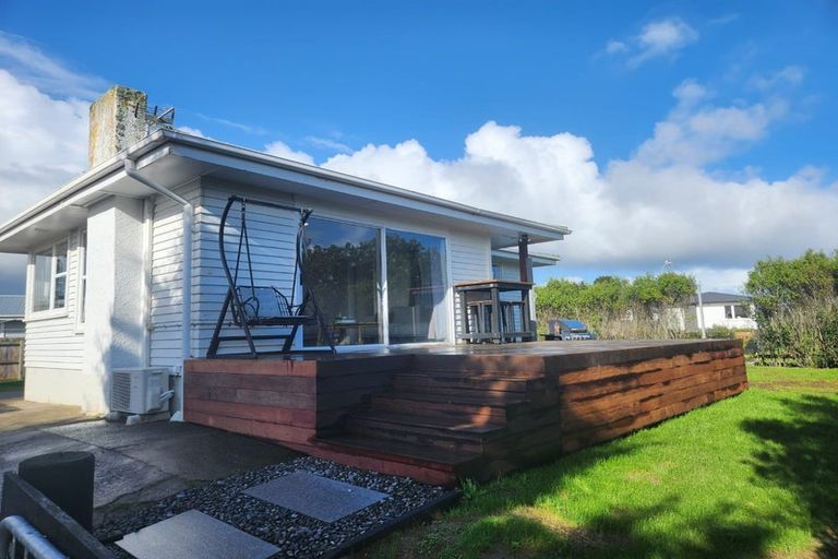 Photo of property in 1 Thames Place, Pukekohe, 2120