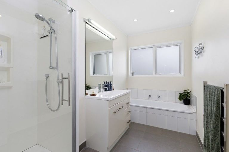 Photo of property in 7 Cassley Crescent, Papakowhai, Porirua, 5024