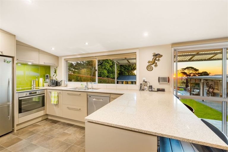 Photo of property in 9 Hamilton Road, Waimauku, 0881