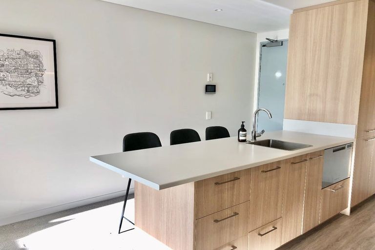 Photo of property in Toru Apartments, 307/10 Copper Beech Avenue, Frankton, Queenstown, 9300