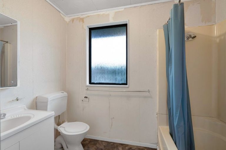 Photo of property in 6 Trimble Place, Bell Block, New Plymouth, 4312