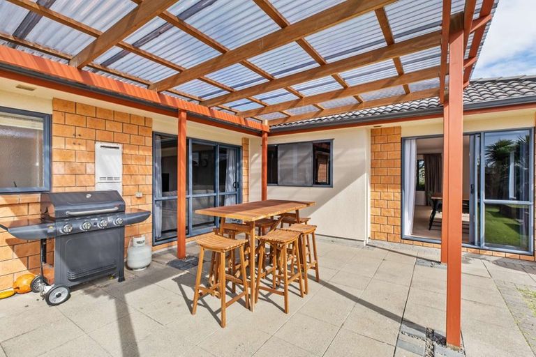 Photo of property in 9 Croftview Road, Wattle Downs, Auckland, 2103
