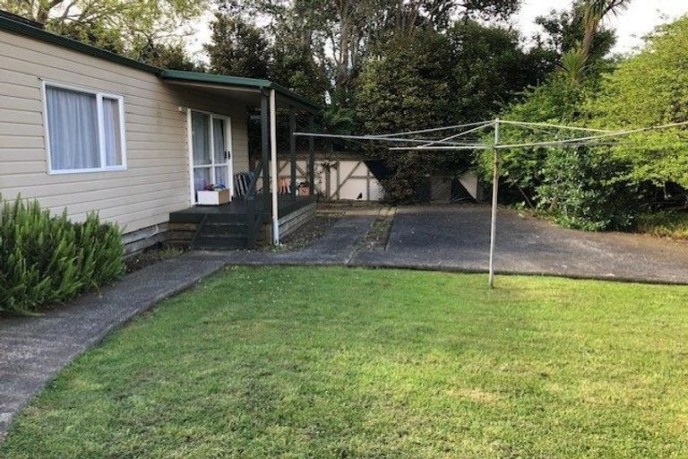 Photo of property in 11 Woodvale Road, Glen Eden, Auckland, 0602