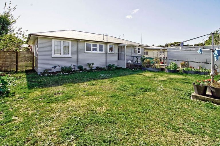 Photo of property in 4 Jellicoe Place, Solway, Masterton, 5810