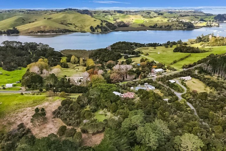 Photo of property in 438 Pahi Road, Pahi, Paparoa, 0571