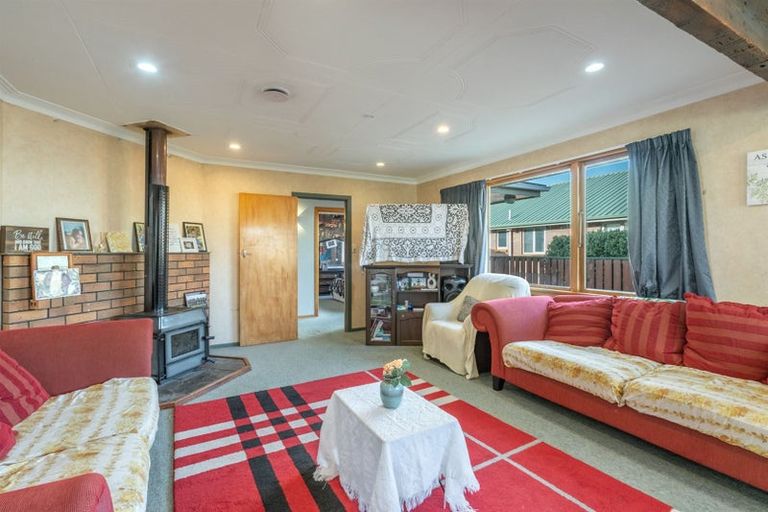 Photo of property in 98 Edinburgh Crescent, Waikiwi, Invercargill, 9810