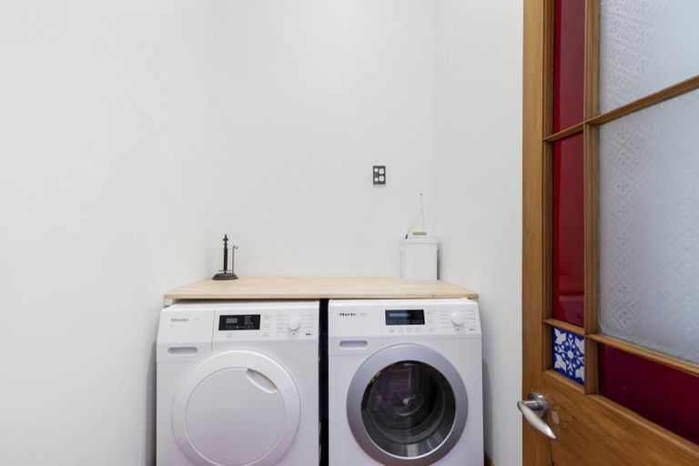 Photo of property in 18 Mitchell Street, Brooklyn, Wellington, 6021