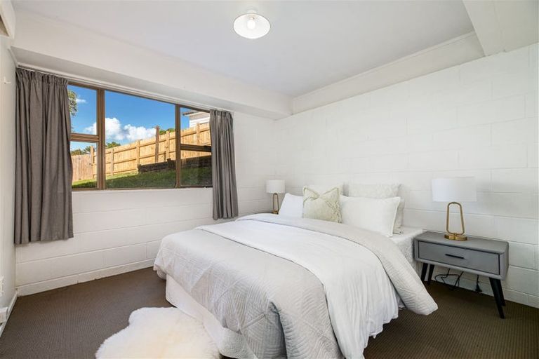 Photo of property in 1/18 Kitewao Street, Northcote, Auckland, 0627