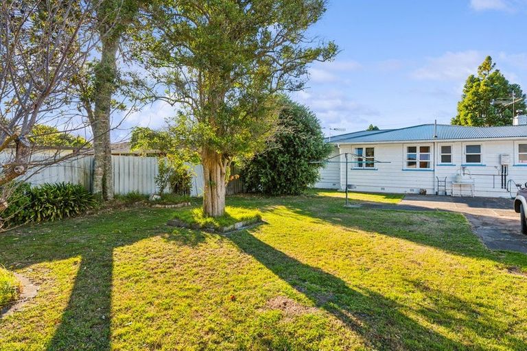 Photo of property in 30 Ngaio Road, Waikanae, 5036