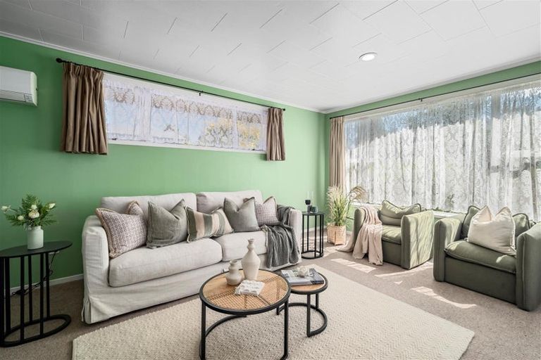 Photo of property in 3 Carter Drive, Pomare, Rotorua, 3015