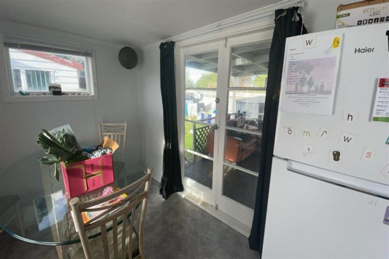Photo of property in 5 Elm Street, Gonville, Whanganui, 4501