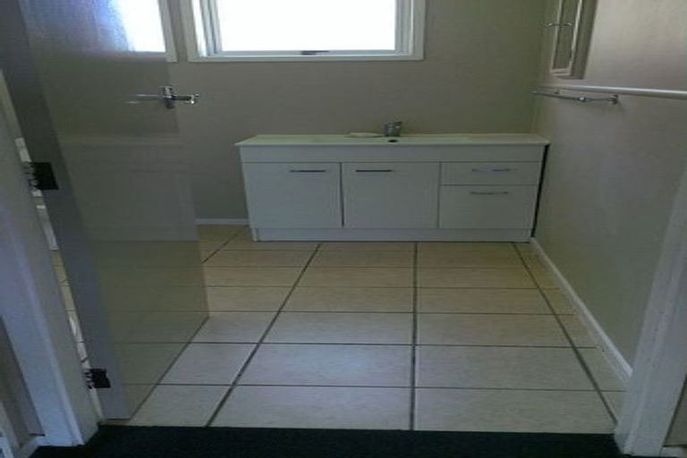 Photo of property in 68a Southsea Crescent, Silverdale, Hamilton, 3216