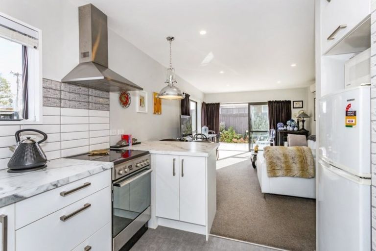 Photo of property in 1/430 Barbadoes Street, Edgeware, Christchurch, 8013