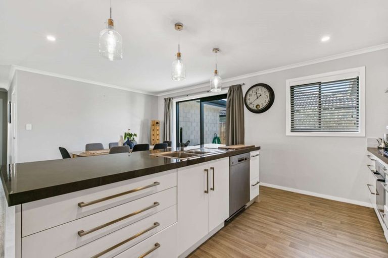 Photo of property in 16 Wahaika Way, Papamoa Beach, Papamoa, 3118