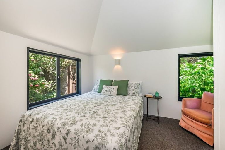 Photo of property in 11 Walnut Grove, Waikanae, 5036