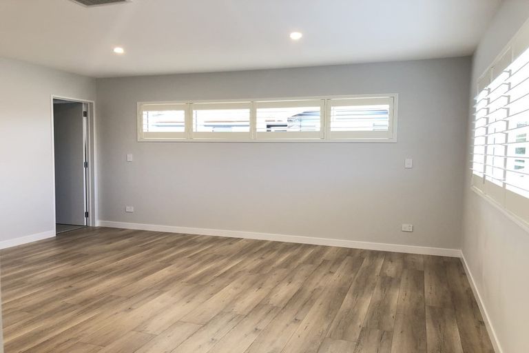 Photo of property in 25 Bevyn Street, Castor Bay, Auckland, 0620