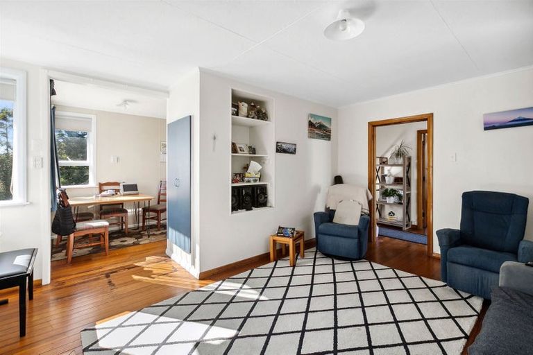 Photo of property in 44 Woodleigh Street, Frankleigh Park, New Plymouth, 4310