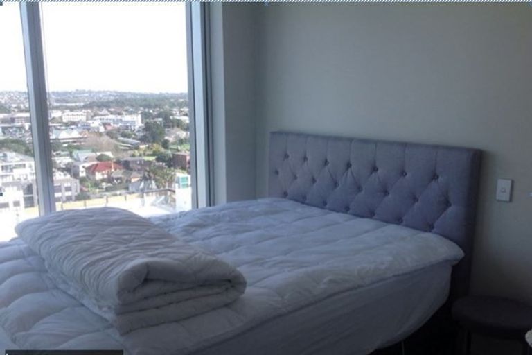 Photo of property in Sentinel Apartments, 1105/3 Northcroft Street, Takapuna, Auckland, 0622