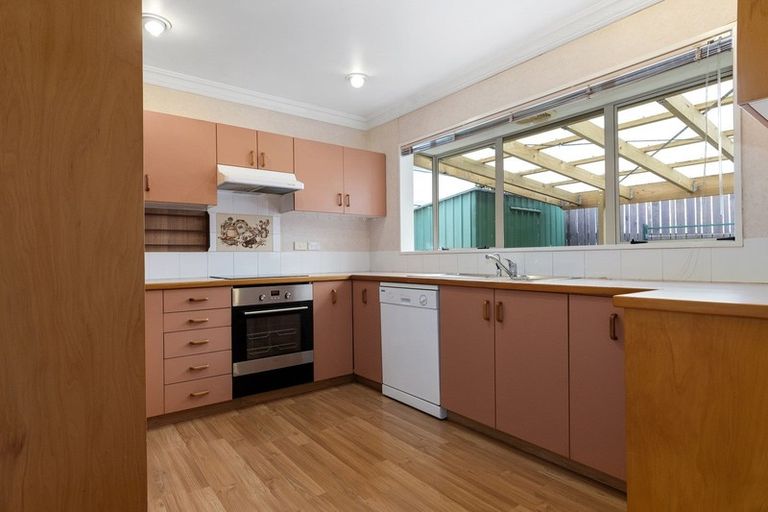 Photo of property in 1 Rangataua Street, Welcome Bay, Tauranga, 3112