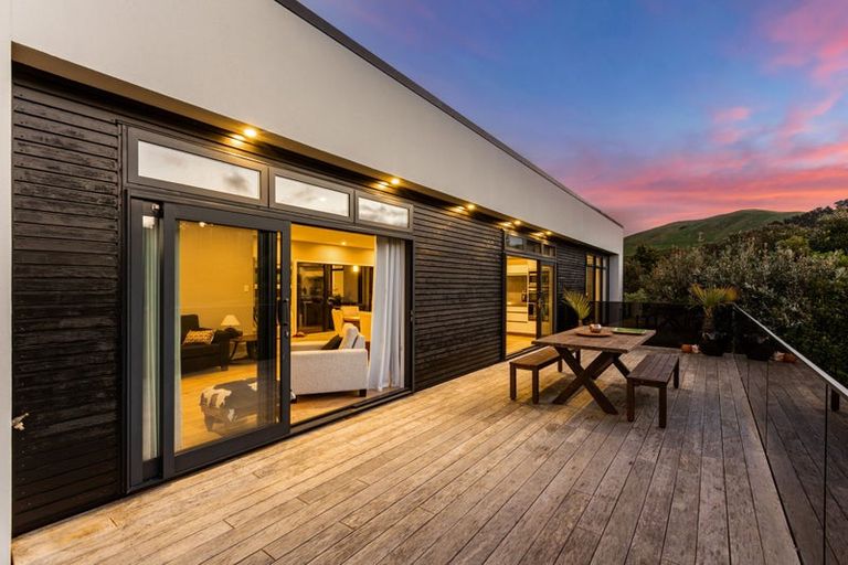 Photo of property in 66a Exploration Way, Whitby, Porirua, 5024