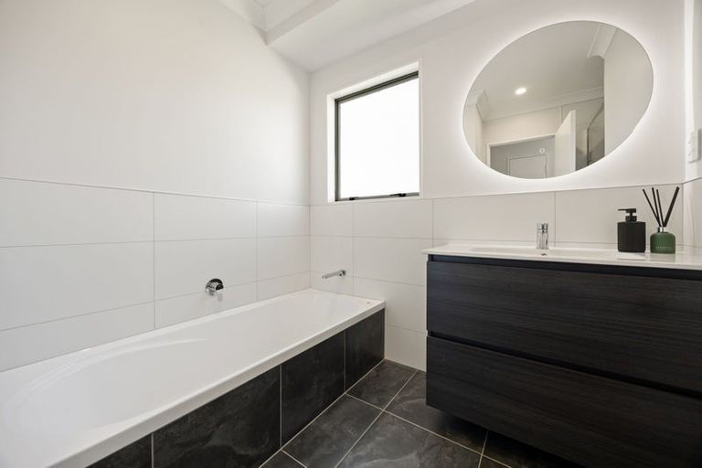 Photo of property in 69 Forest Lake Road, Forest Lake, Hamilton, 3200