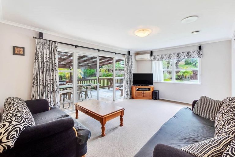 Photo of property in 4 Snowden Place, Opaheke, Papakura, 2113