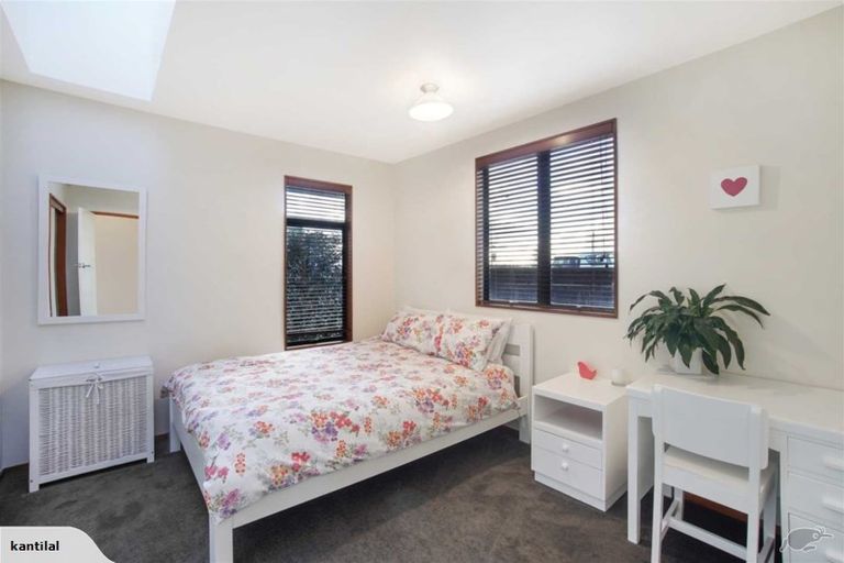Photo of property in 65 Forrest Hill Road, Milford, Auckland, 0620