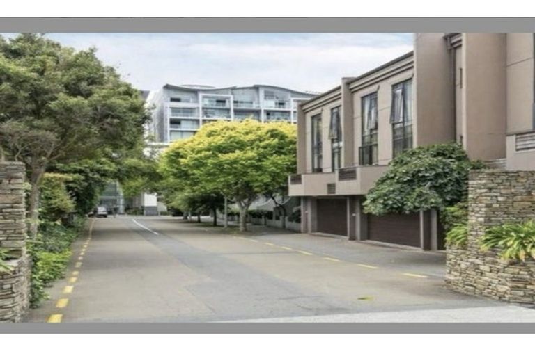 Photo of property in Mendosa Terraces Apartments, 14/9 Ebor Street, Te Aro, Wellington, 6011