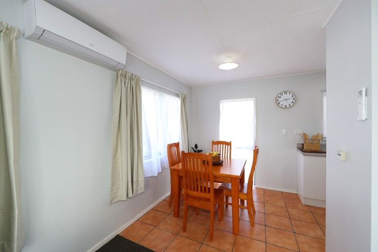 Photo of property in 251 Flaxmere Avenue, Flaxmere, Hastings, 4120