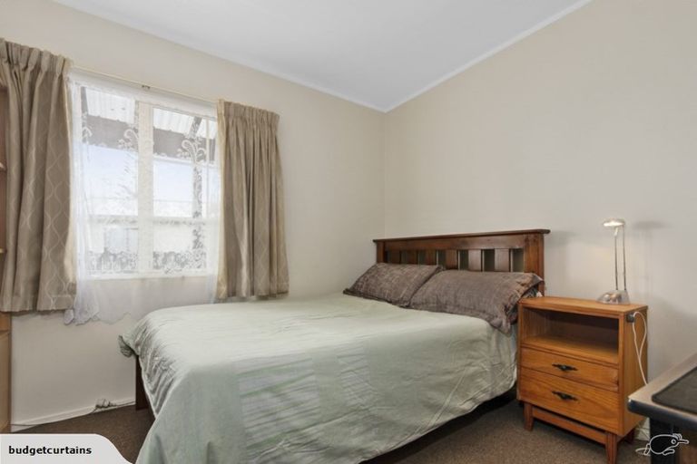 Photo of property in 17 Edgewater Drive, Pakuranga, Auckland, 2010