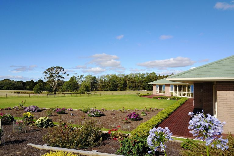 Photo of property in 415 Te Ahu Ahu Road, Waimate North, Kaikohe, 0472