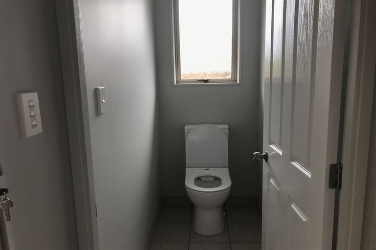 Photo of property in 4 Nykki Place, Papakura, 2110