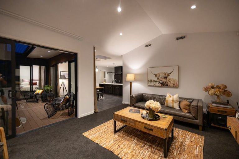 Photo of property in 11 Awanui Avenue, Hokowhitu, Palmerston North, 4410