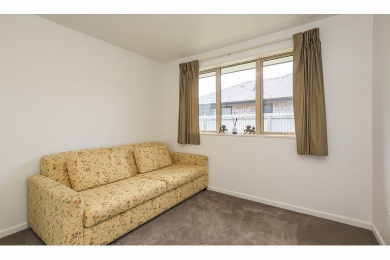 Photo of property in 65a Cleveland Street, Edgeware, Christchurch, 8013