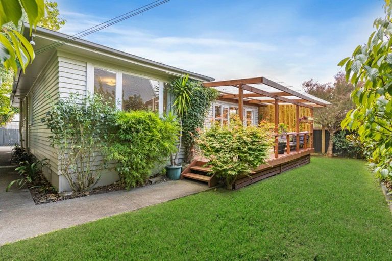 Photo of property in 4b Lancaster Road, Beach Haven, Auckland, 0626