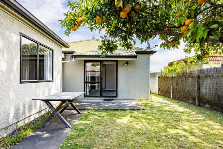 Photo of property in 2/1107 Saint Aubyn Street East, Parkvale, Hastings, 4122