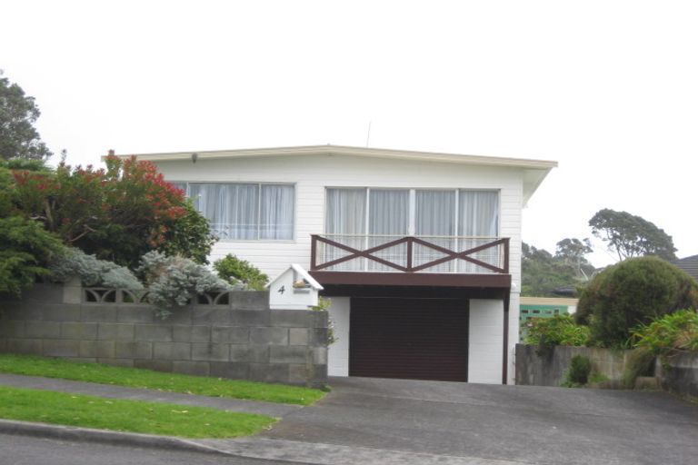 Photo of property in 4 Shearer Drive, Oakura, 4314