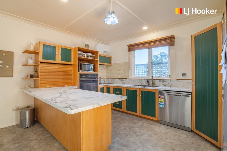 Photo of property in 17 Leven Street, Roslyn, Dunedin, 9010