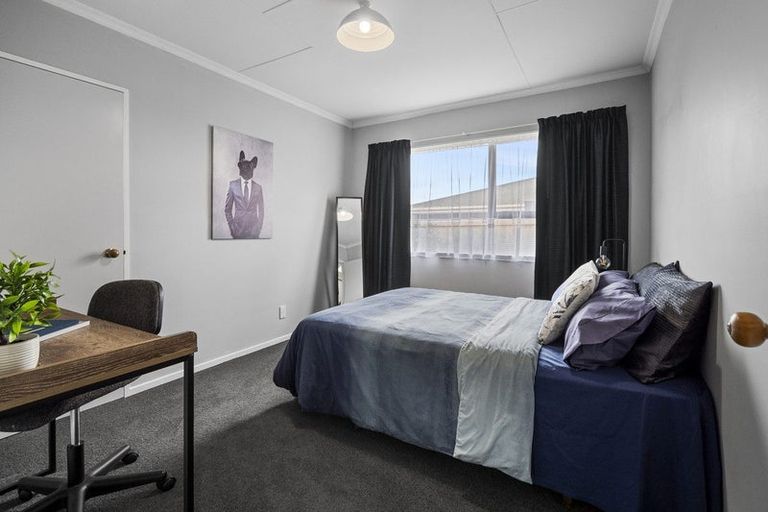 Photo of property in 3 Gladys Place, Kelvin Grove, Palmerston North, 4414