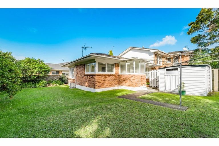 Photo of property in 2/53 Richards Avenue, Forrest Hill, Auckland, 0620